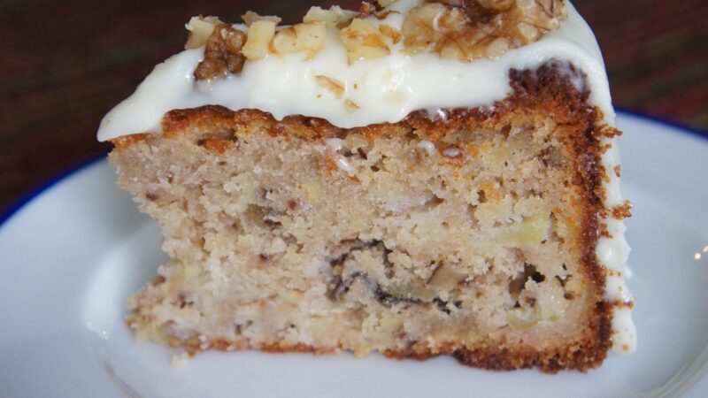 Walnut, apple and honey Cake