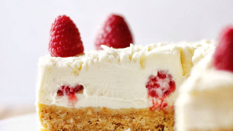 White Chocolate and Raspberry No-bake Cheesecake
