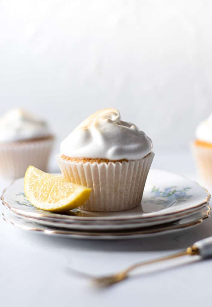 Lemon meringue cupcakes