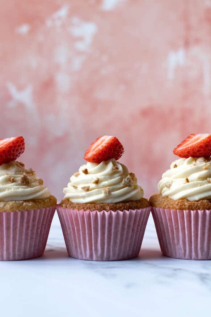 strawberry cheesecake cupcakes