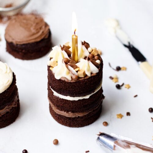 Mini Chocolate Fudge Cakes