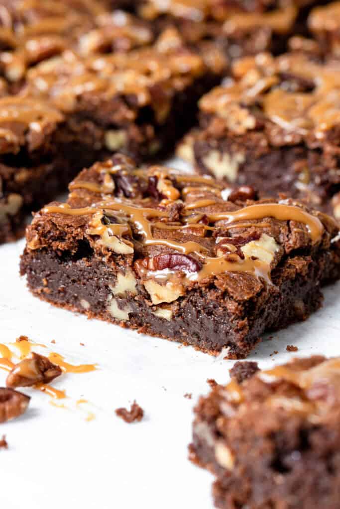 Salted caramel fudgy brownies