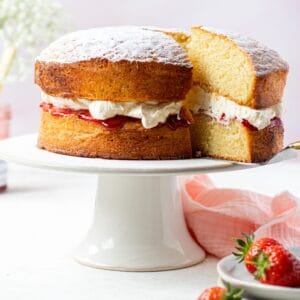 Classic Victoria Sponge