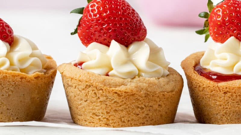Strawberry Cheesecake Cookie Cups