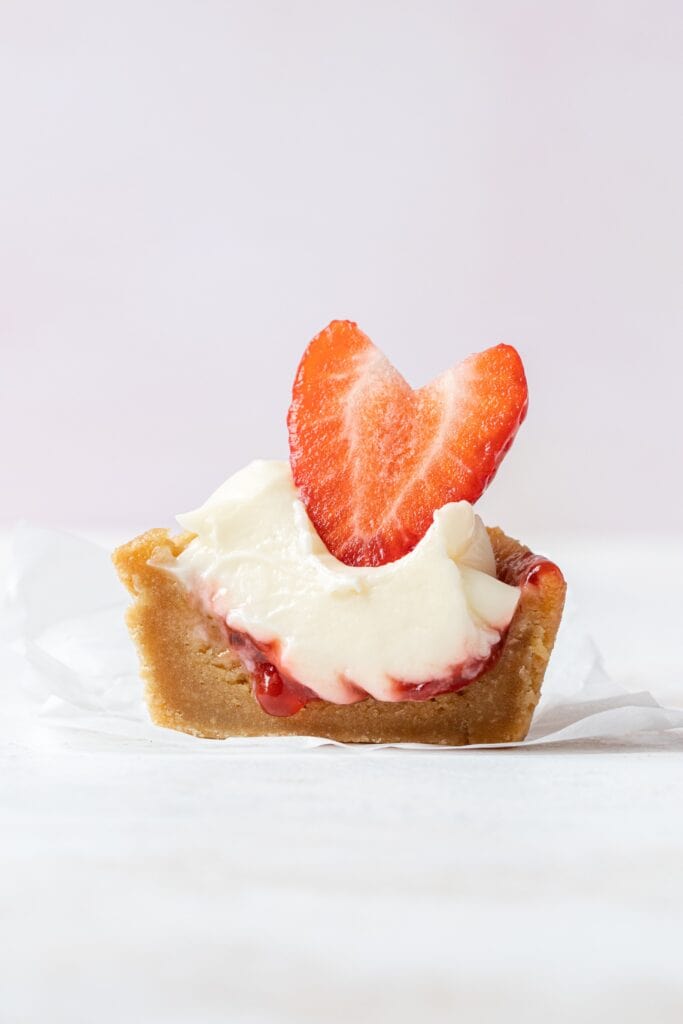 Strawberry Cheesecake Cookie Cups