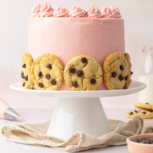 Chocolate chip cookie cake