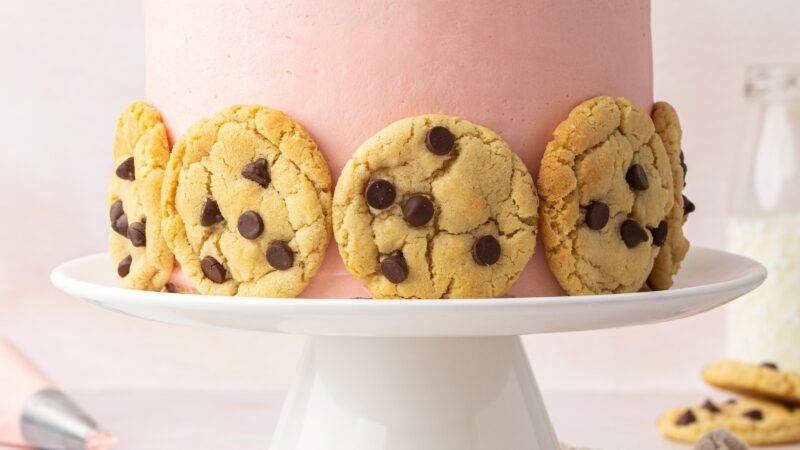 Chocolate Chip Cookie Cake