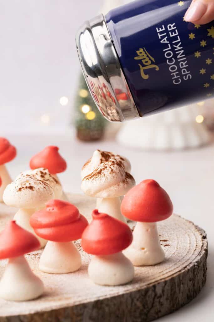 Christmas meringue mushrooms