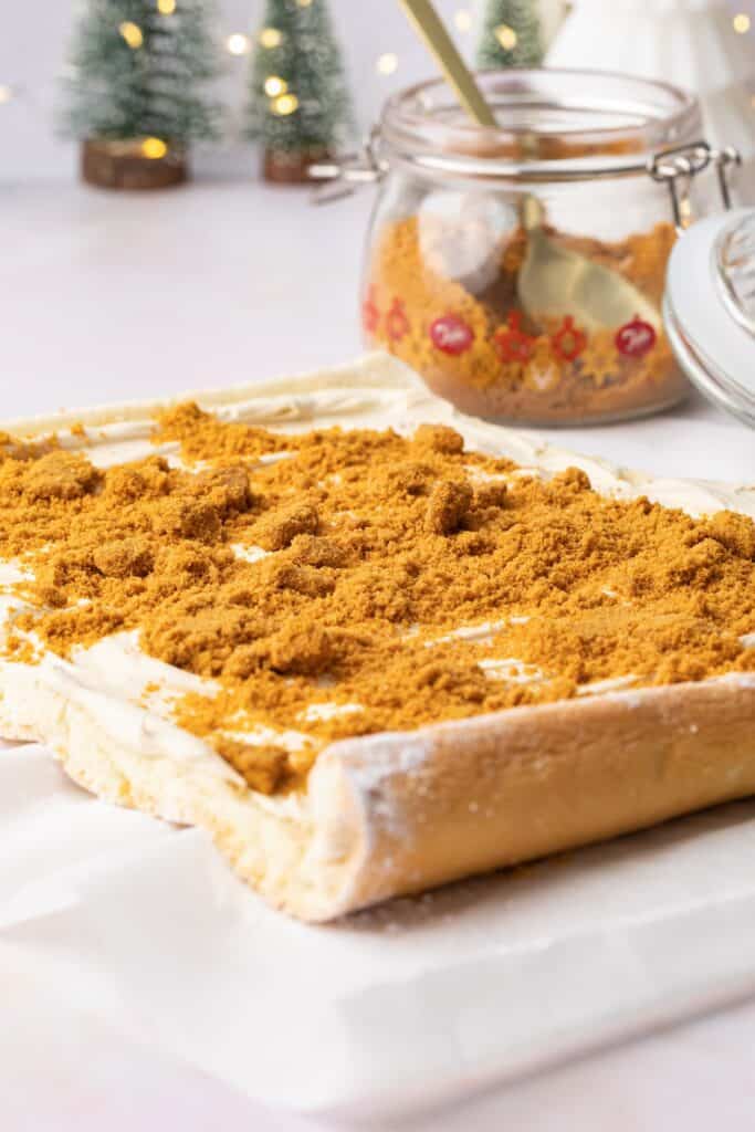 A Golden Biscoff Bûche De Noël, ready to roll!