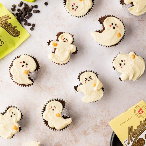 Easy Halloween ghost cupcakes