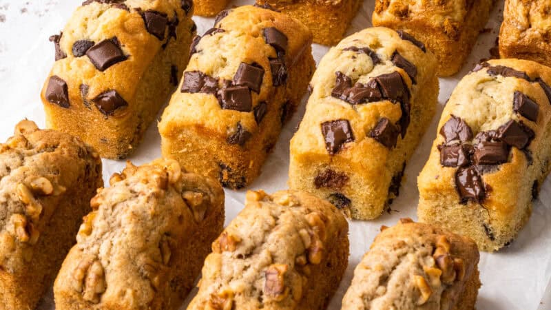 Mini Banana Bread Loaf Cakes