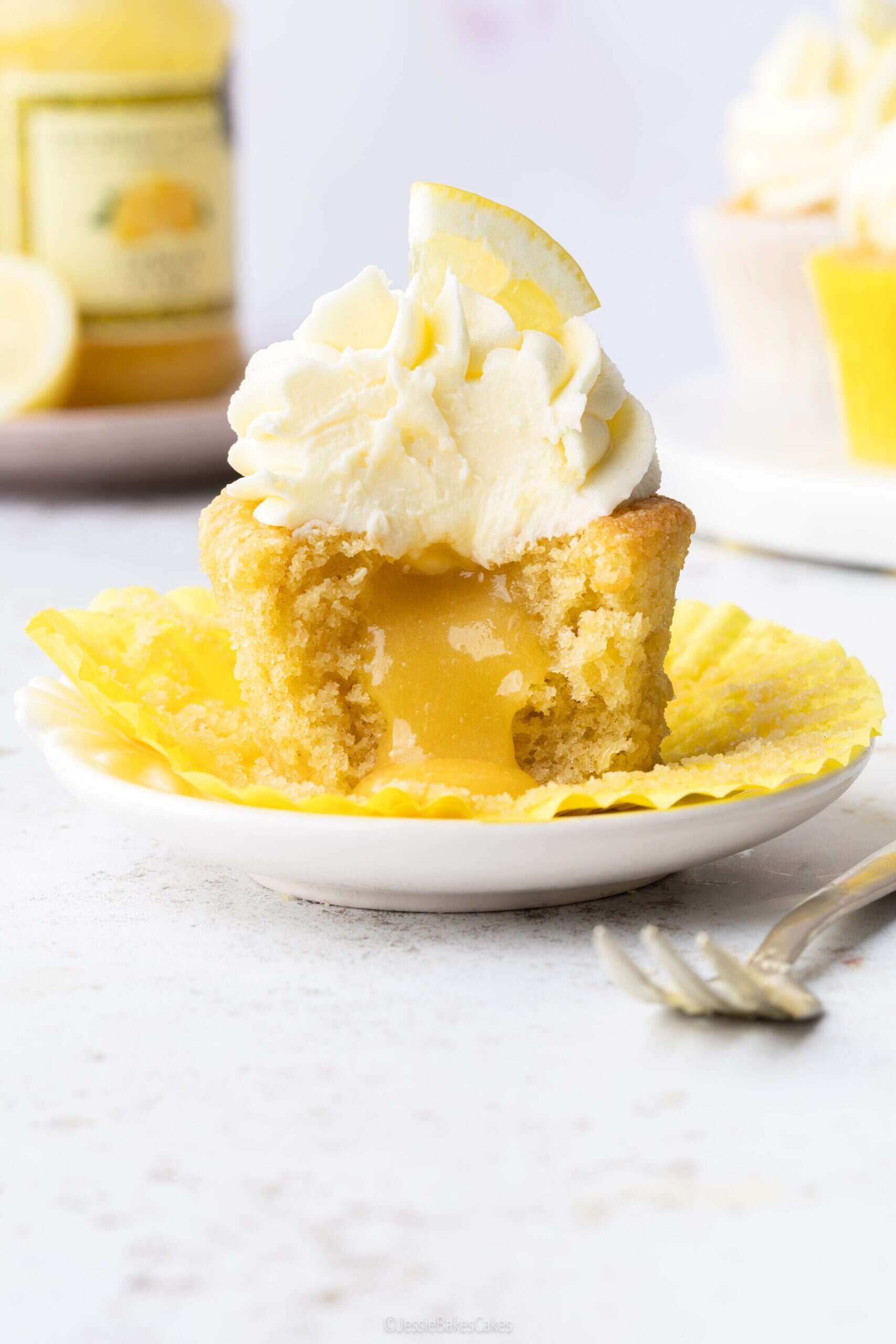 Lemon Cupcakes with Lemon Curd filling