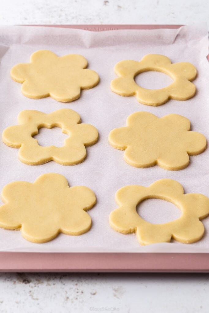 baking tray with flower shaped biscuits