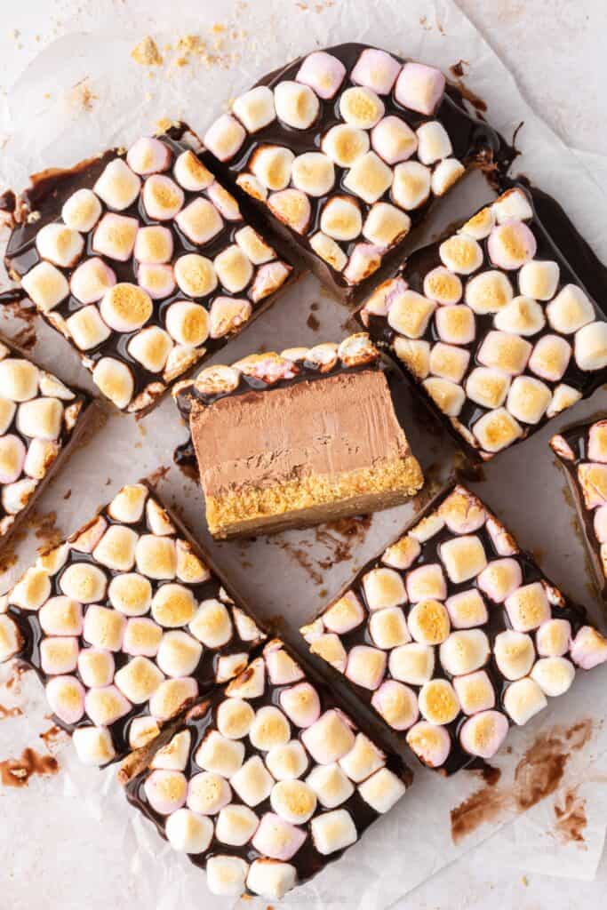 Toasted S'mores Cheesecake Bars