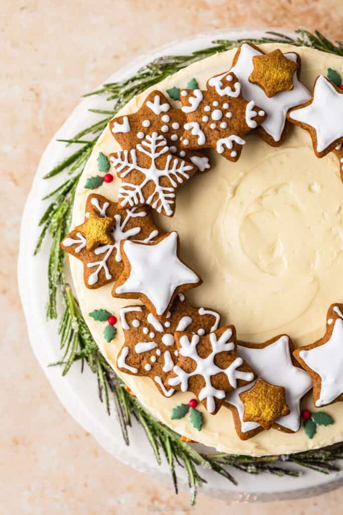 gingerbread christmas wreath cake