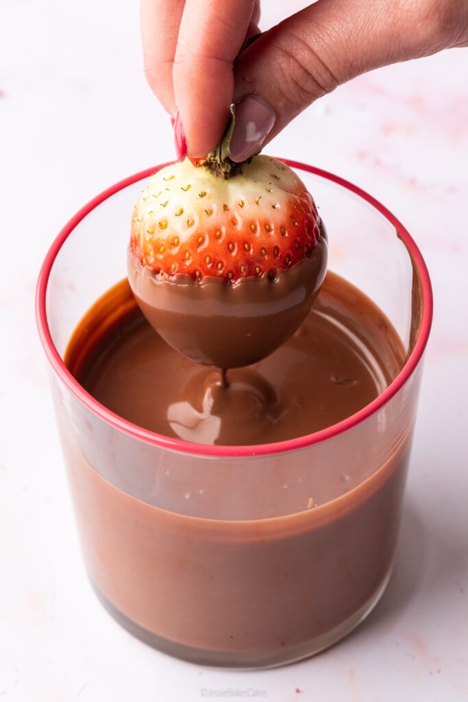 How to make chocolate covered strawberries