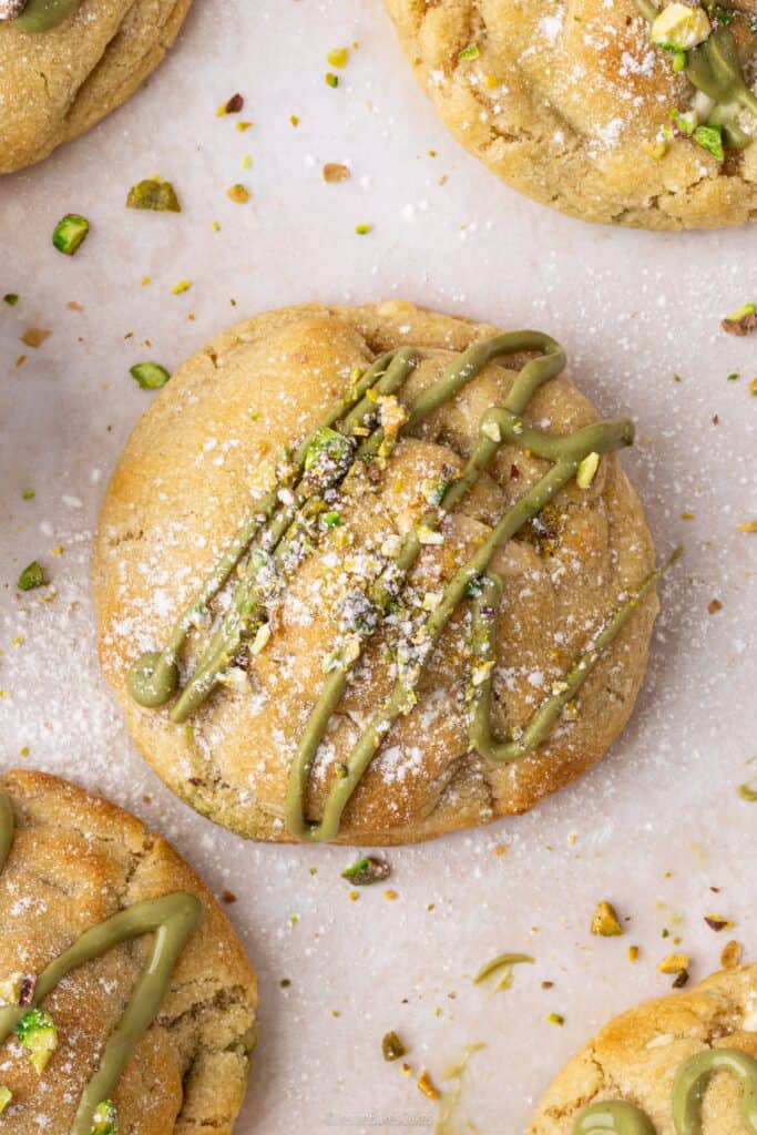 pistachio croissant cookie 