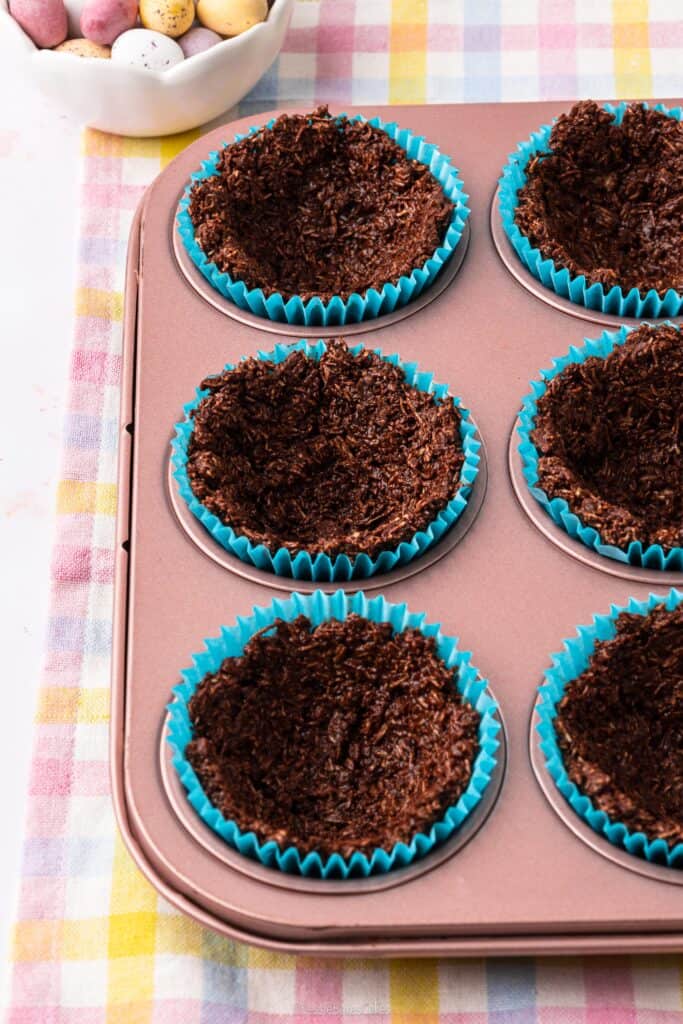 Chocolate nests