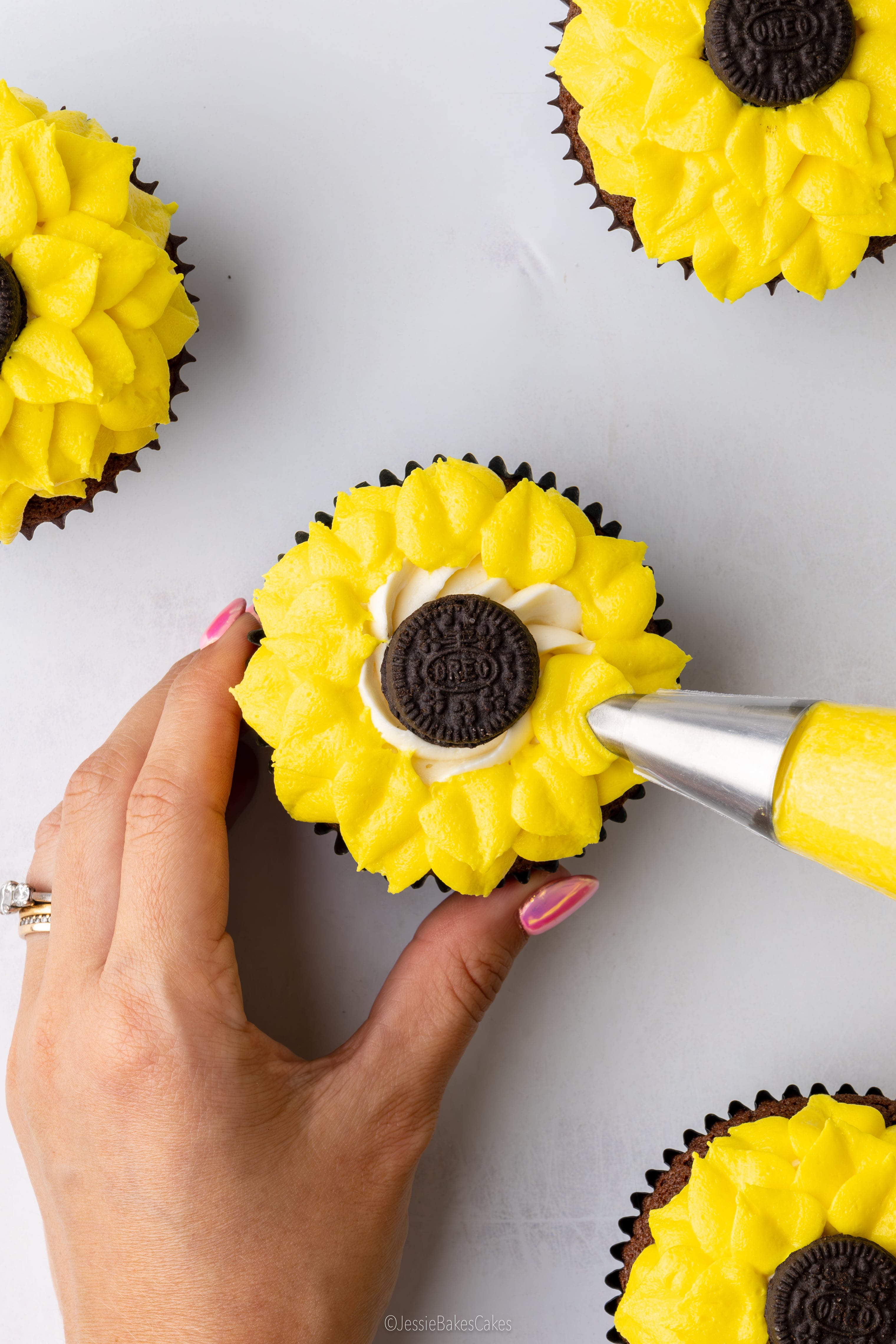 petal piping