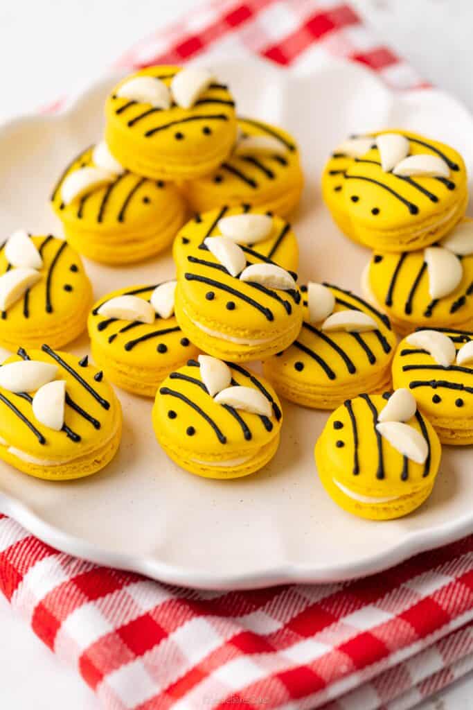 Bee Macarons