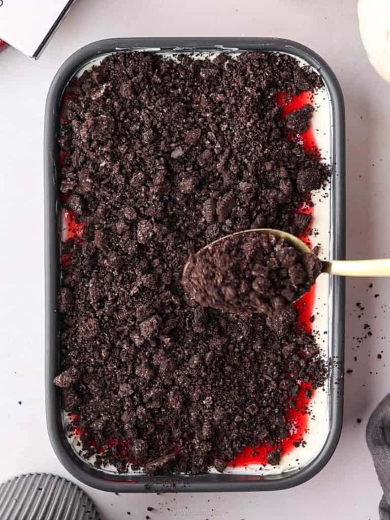 oreo biscuit crumb