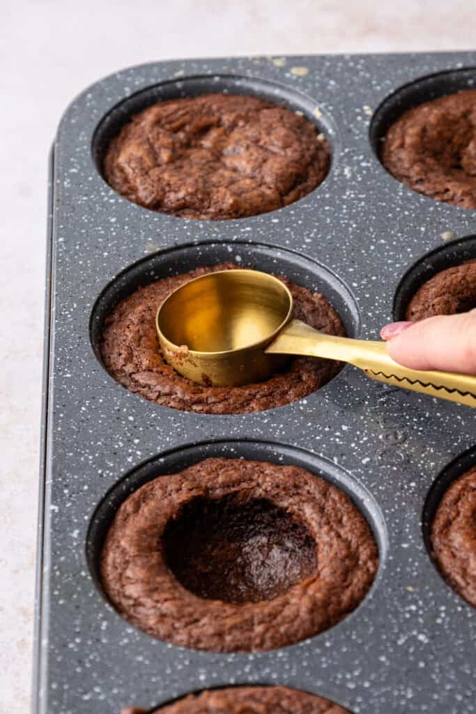 Shaping brownies